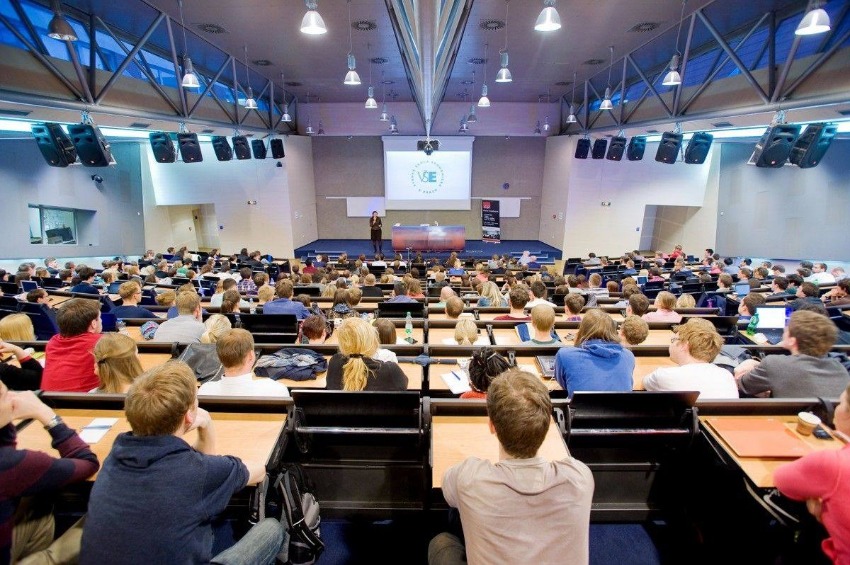 обучение в ВШЭ в Праге