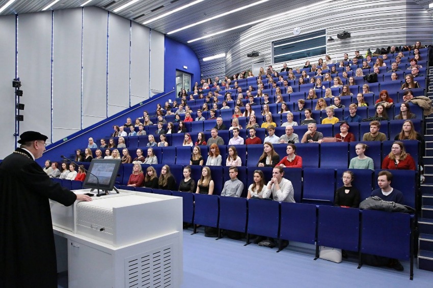 обучение на медицинском факультете в Пльзени