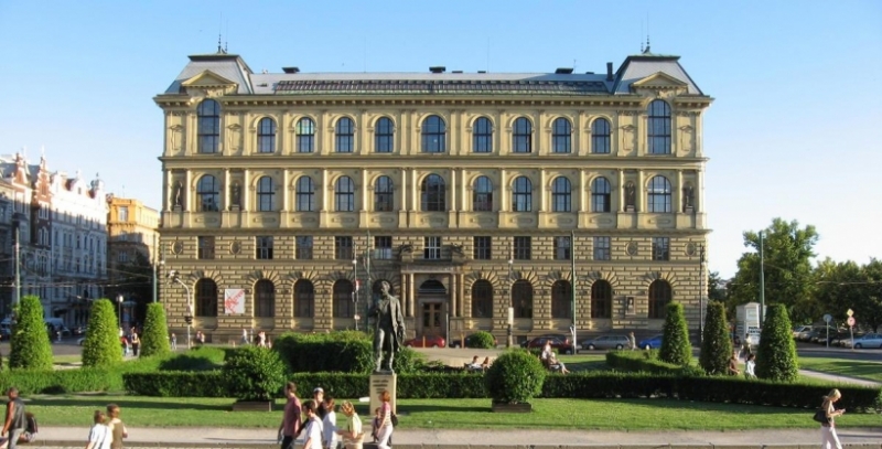 Как поступить в Карлов университет в Праге?