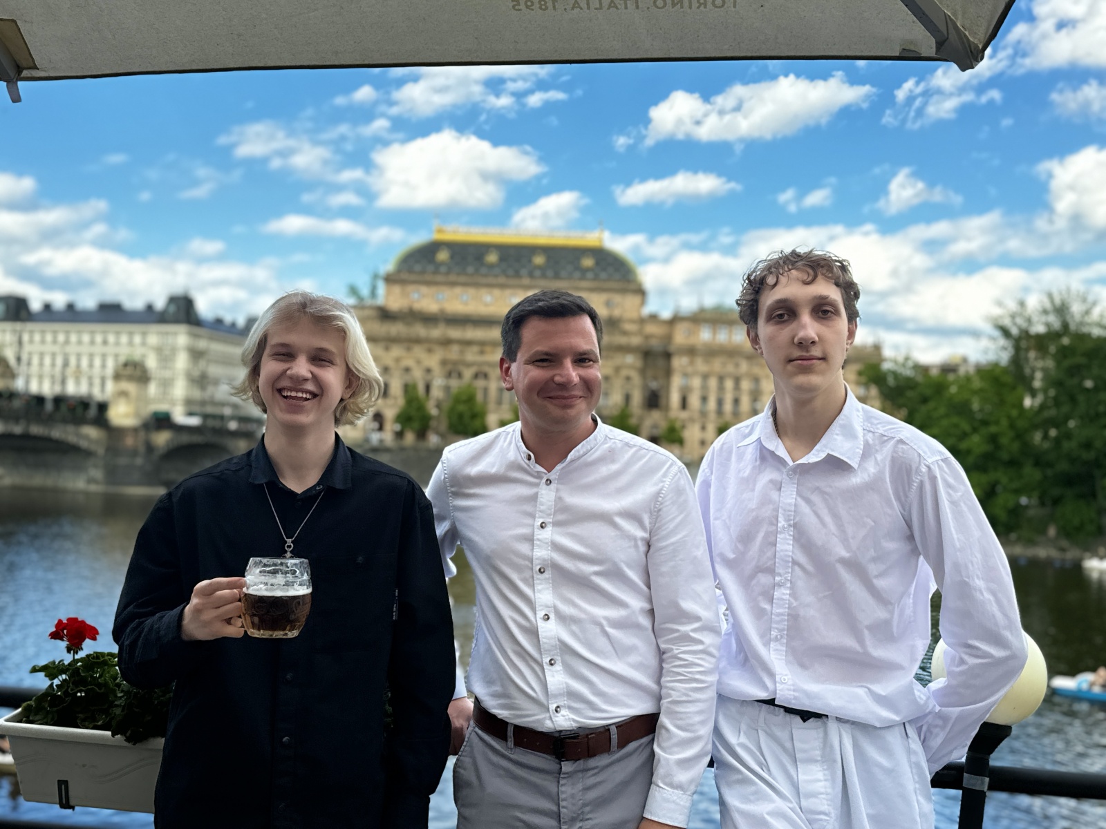 Ищите вакансии с пометкой &ldquo;brig&aacute;da&rdquo; &mdash; это именно студенческая подработка! 