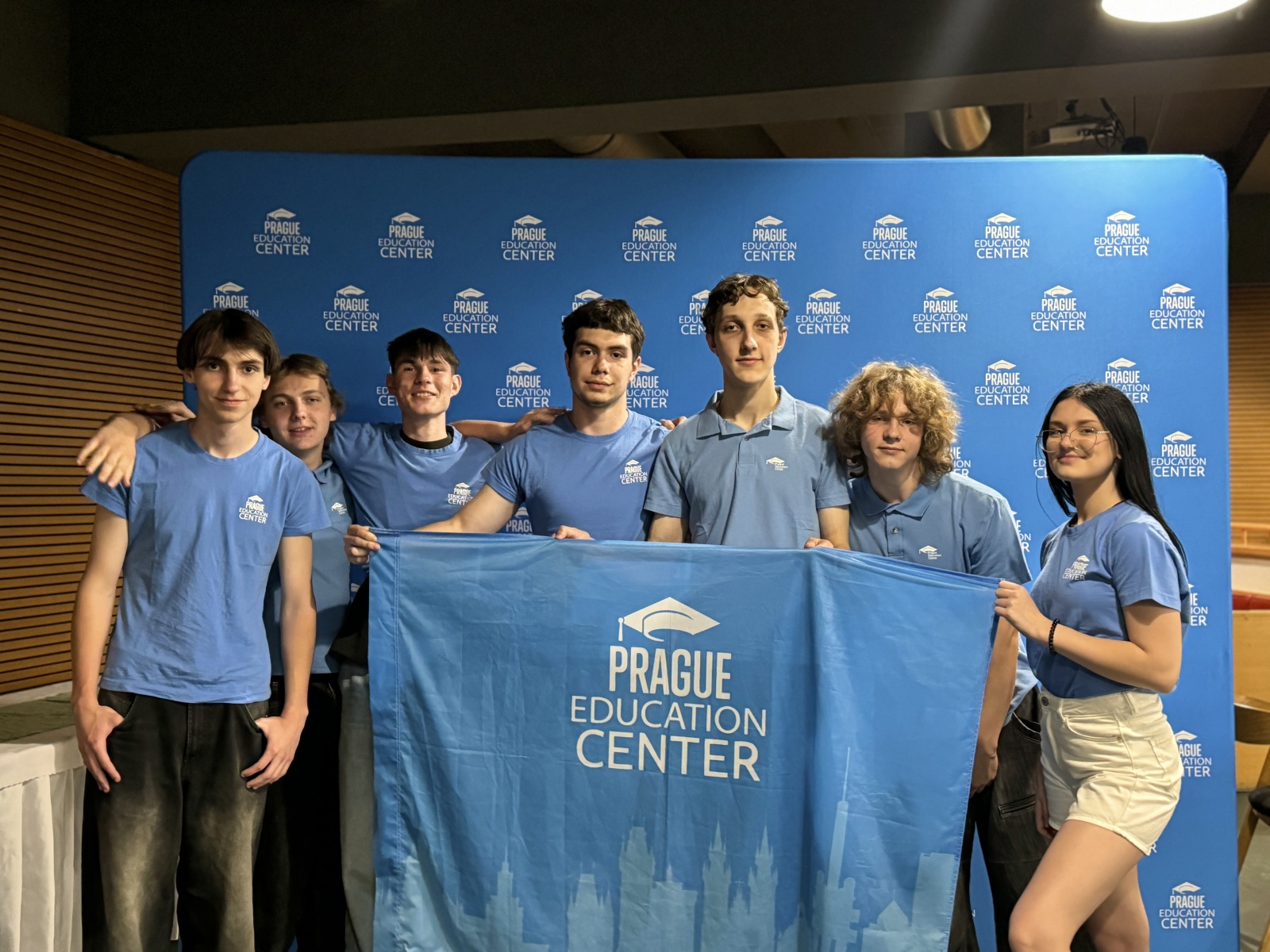 Средняя стоимость часа работы на &laquo;бригаде&raquo; равна примерно 100 крон.