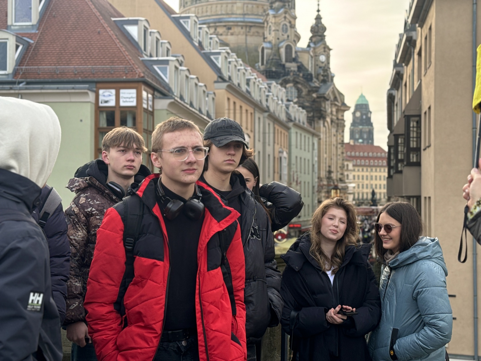 Расширить представления о себе, о других и о мире