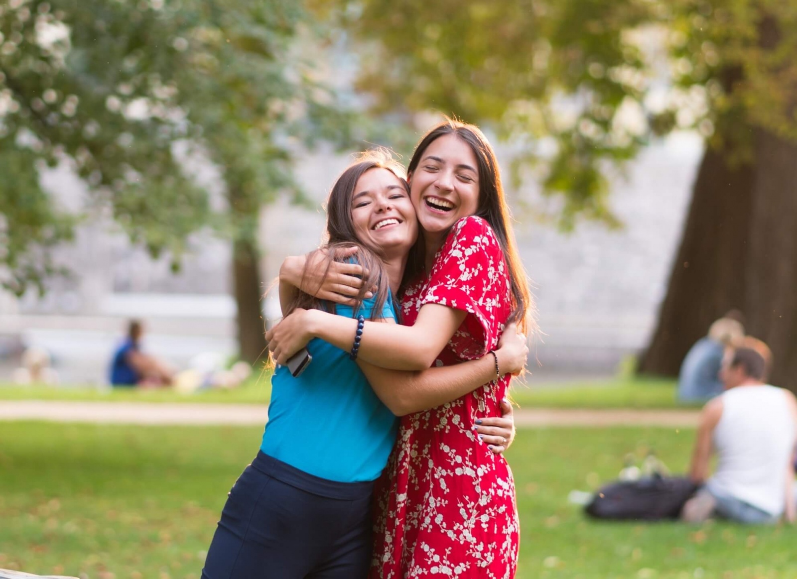 На відміну від друзів-земляків, такий друг відкриває двері в світ чехів, їхніх традицій, музики та інтересів.