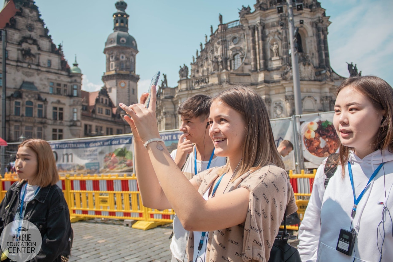 Ви на роботі, у вас в голові йде важкий розумовий процес, але приходить лист або смс, і обов'язково виникає бажання відреагувати. Результат-багато недороблених справ в кінці робочого дня: забув, відволікся і т. д.
